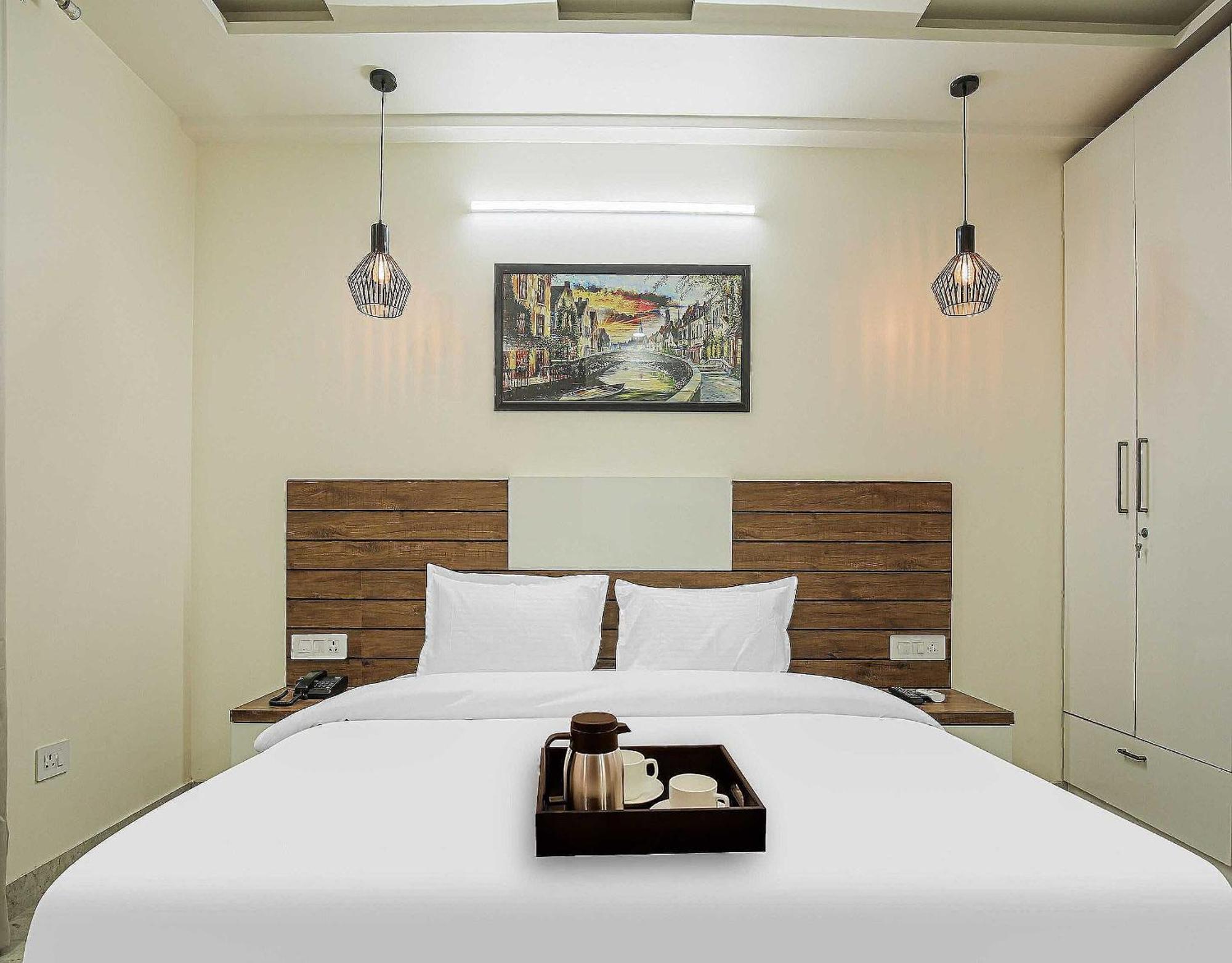 Hotel Maharaja Palace Gurgaon Exterior photo